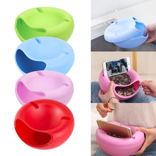 Lade das Bild in den Galerie-Viewer, Snack&amp;Chill - Snackbowl mit Handyhalterung
